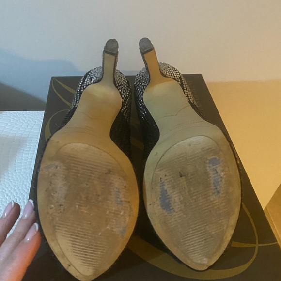 Enzo Angiolini size 8 peep toe heels - Picture 9 of 9